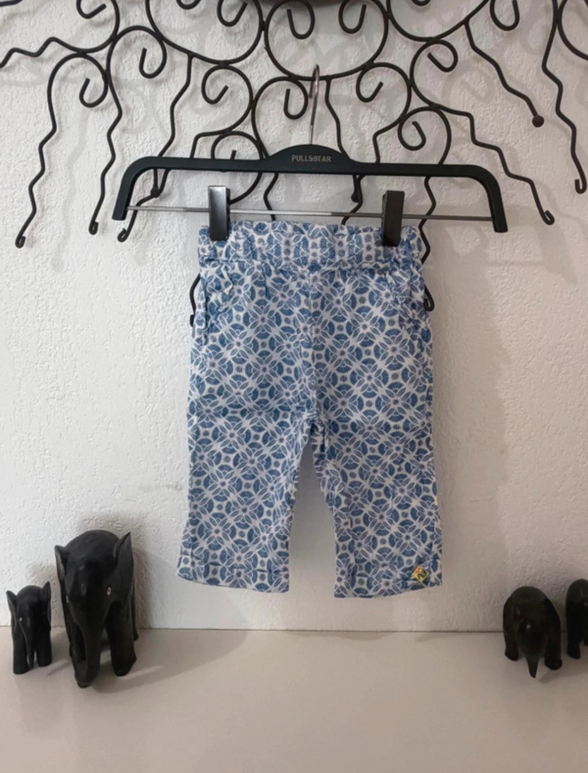 Calça de saruel leve Sergent Major branca e azul com estampa floral - Tamanho 24 meses (86 cm) – photo 2